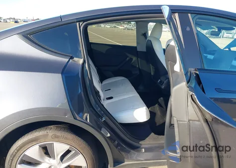 2023 Tesla Model Y Awd/Long Range Dual Motor All-Wheel Drive from USA, damaged, VIN 7SAYGDEE1PF900804